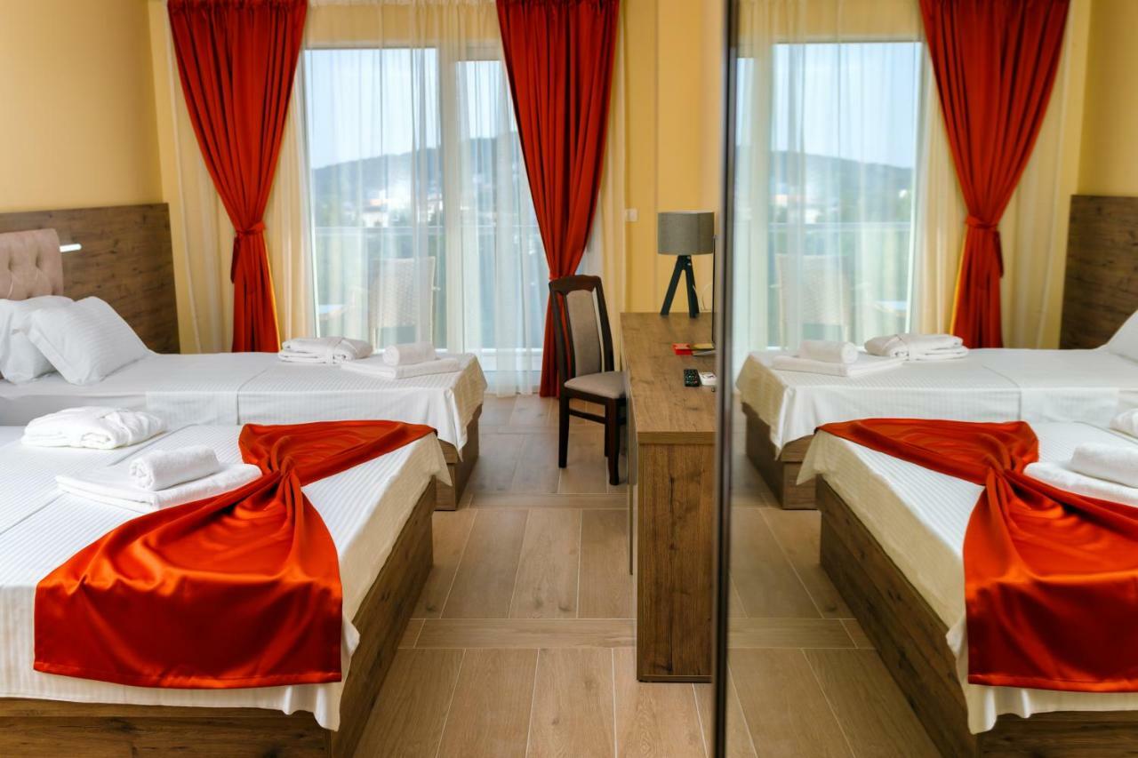 Hotel Franca Улцинь Экстерьер фото