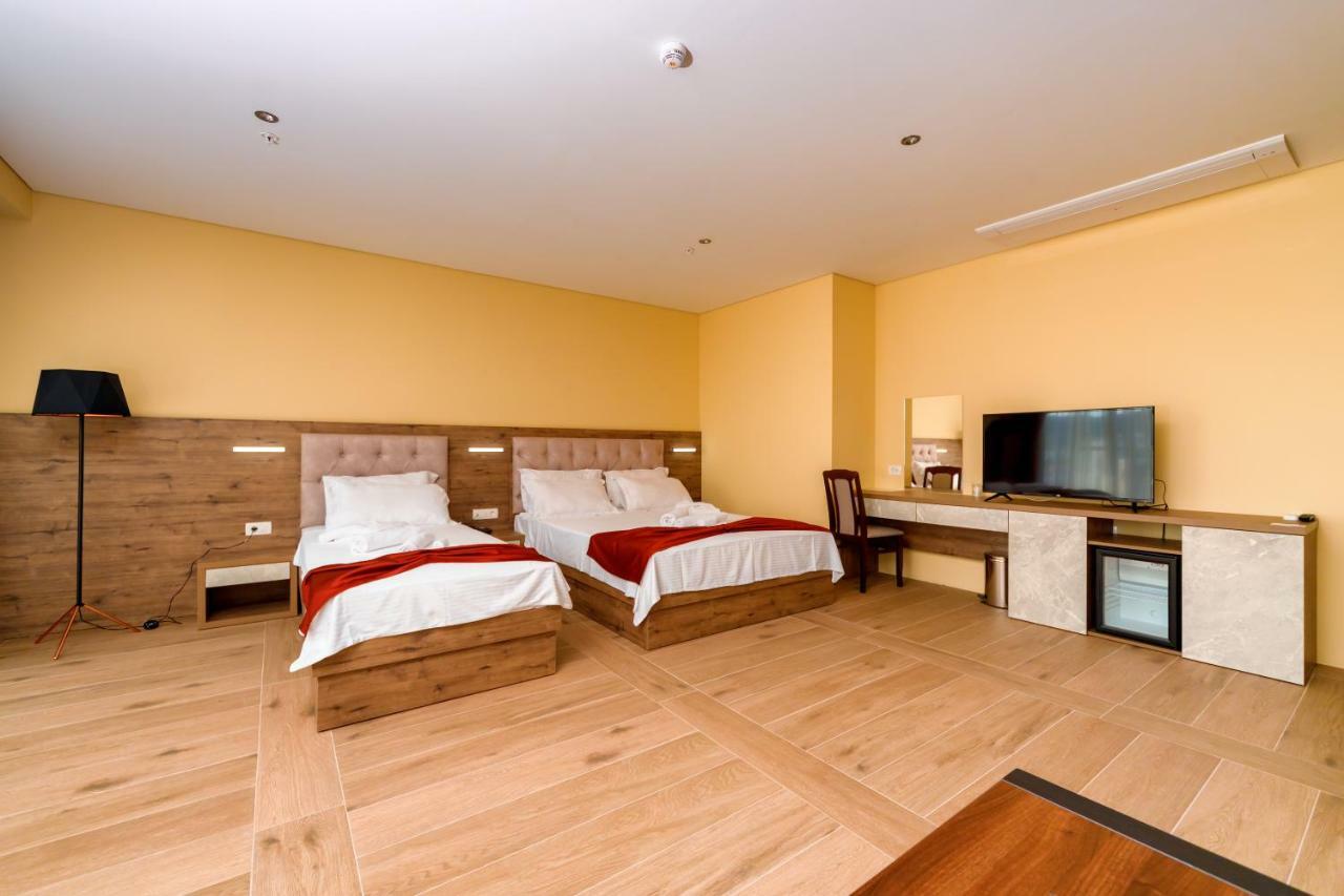 Hotel Franca Улцинь Экстерьер фото